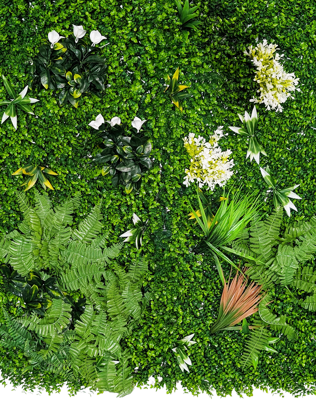 Pflanzenwand - Ferns & Flowers (254) - 100x100 cm Künstliche Pflanzenwand mit Farnen und weißen Blüten in Grün – AKUSTIL Wandpaneel für Büro und Gastronomie