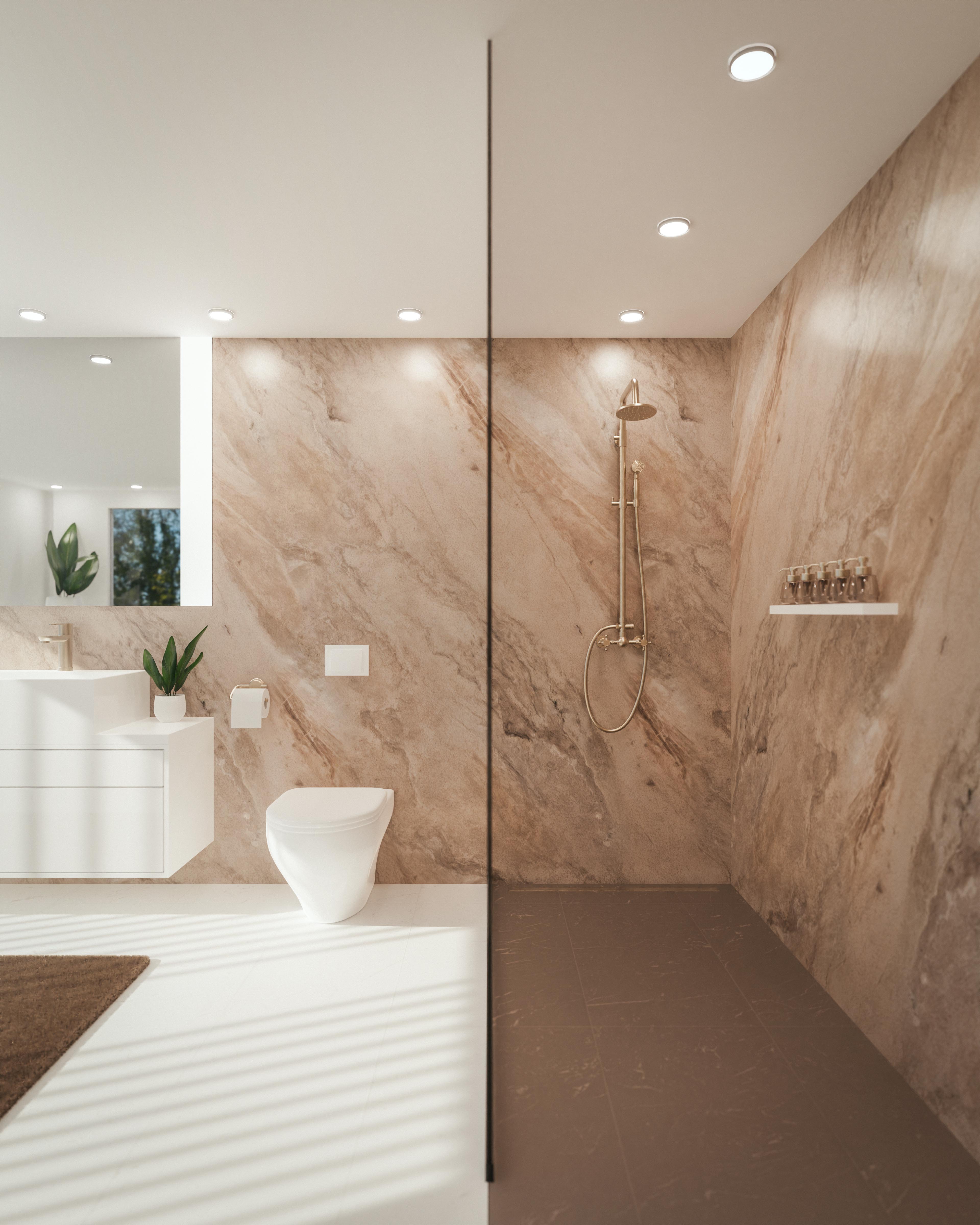 PVC Wandpaneel Mykonos Soft Matt im modernen Badezimmer – beige Marmoroptik an Wand und Dusche